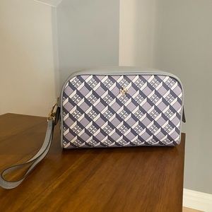 NWT 🎉🎉 Tory Burch cosmetic bag